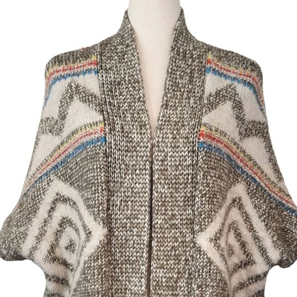 American Eagle Outfitters Tan Aztec Tribal Dolman Sleeve Chunky Cardigan Size XS - Picture 5 of 7